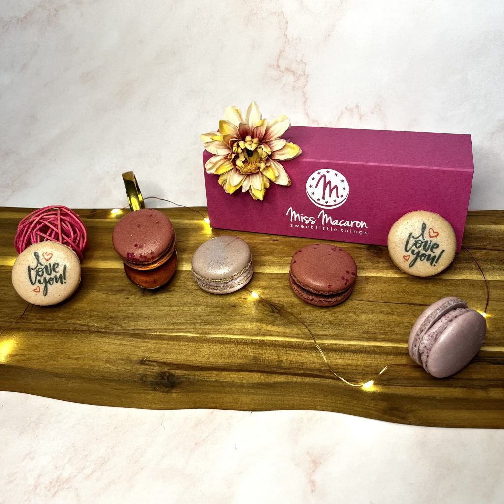 Macarons bestellen. Jetzt im Macarons kaufen Miss Macaron